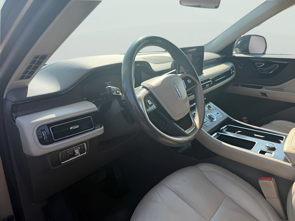 Used 2020 Lincoln Aviator Reserve w/ Equipment Group 201A RWD image 12