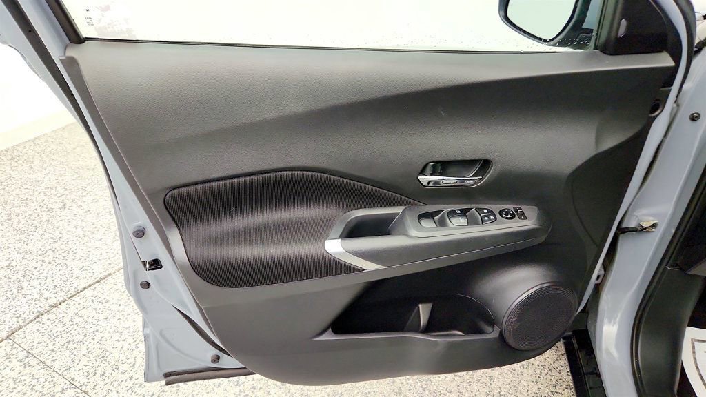 Used 2021 Nissan Kicks SV FWD image 10