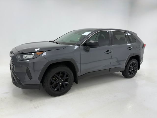 Used 2022 Toyota RAV4 LE FWD image 5