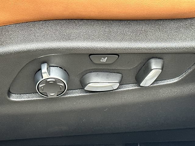 Used 2025 Cadillac XT4 Sport AWD/4WD image 40