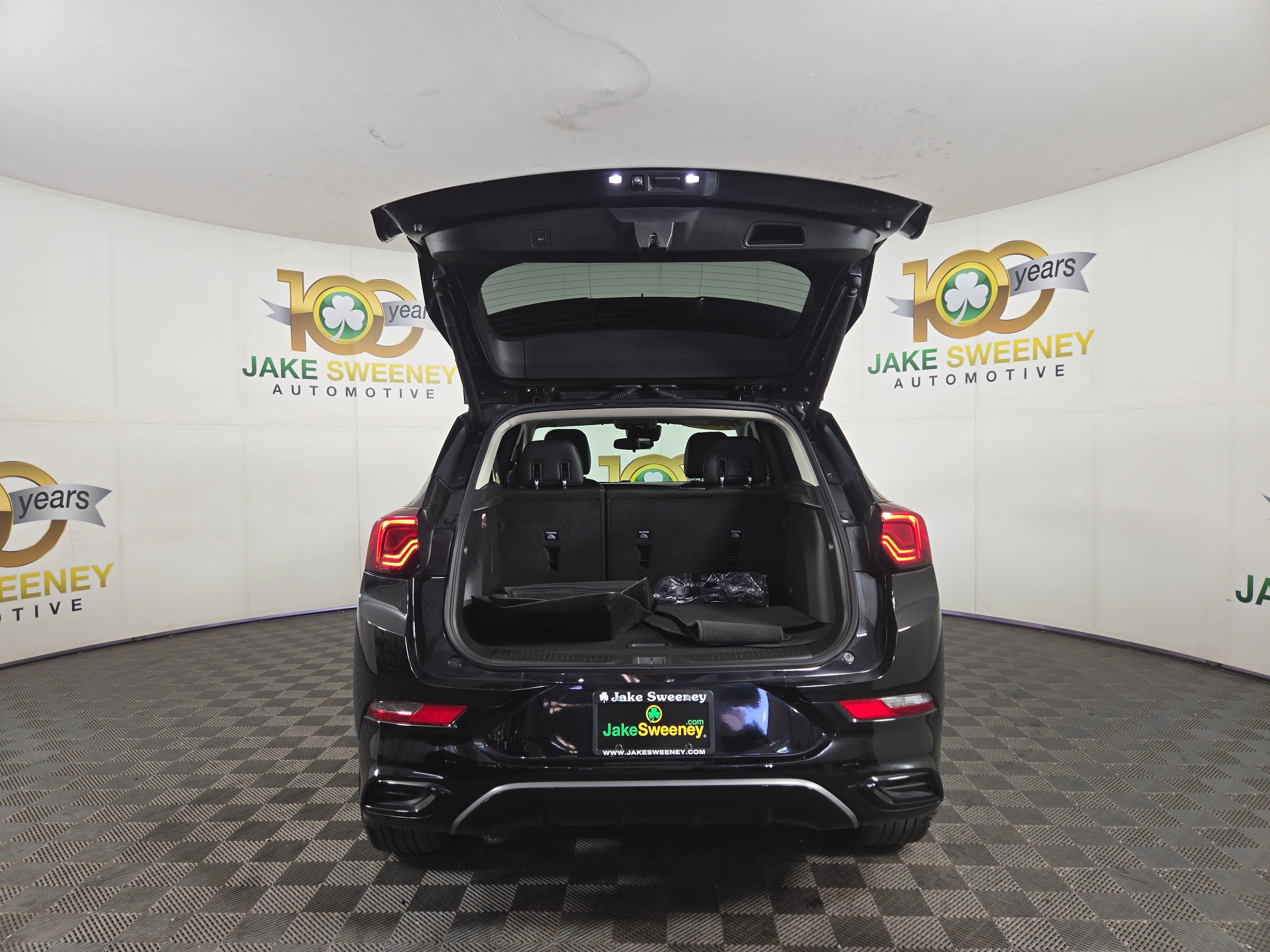 Used 2024 Buick Encore GX Sport Touring w/ Comfort Package FWD image 31