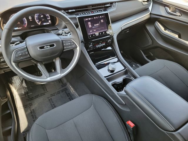 Certified 2024 Jeep Grand Cherokee Laredo X w/ Luxury Tech Group I AWD/4WD image 38