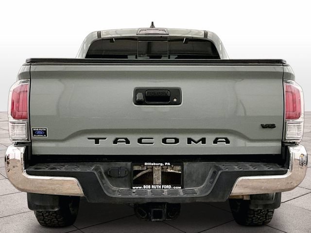 Used 2023 Toyota Tacoma TRD Off-Road w/ Black Out Package (TMS) AWD/4WD image 4