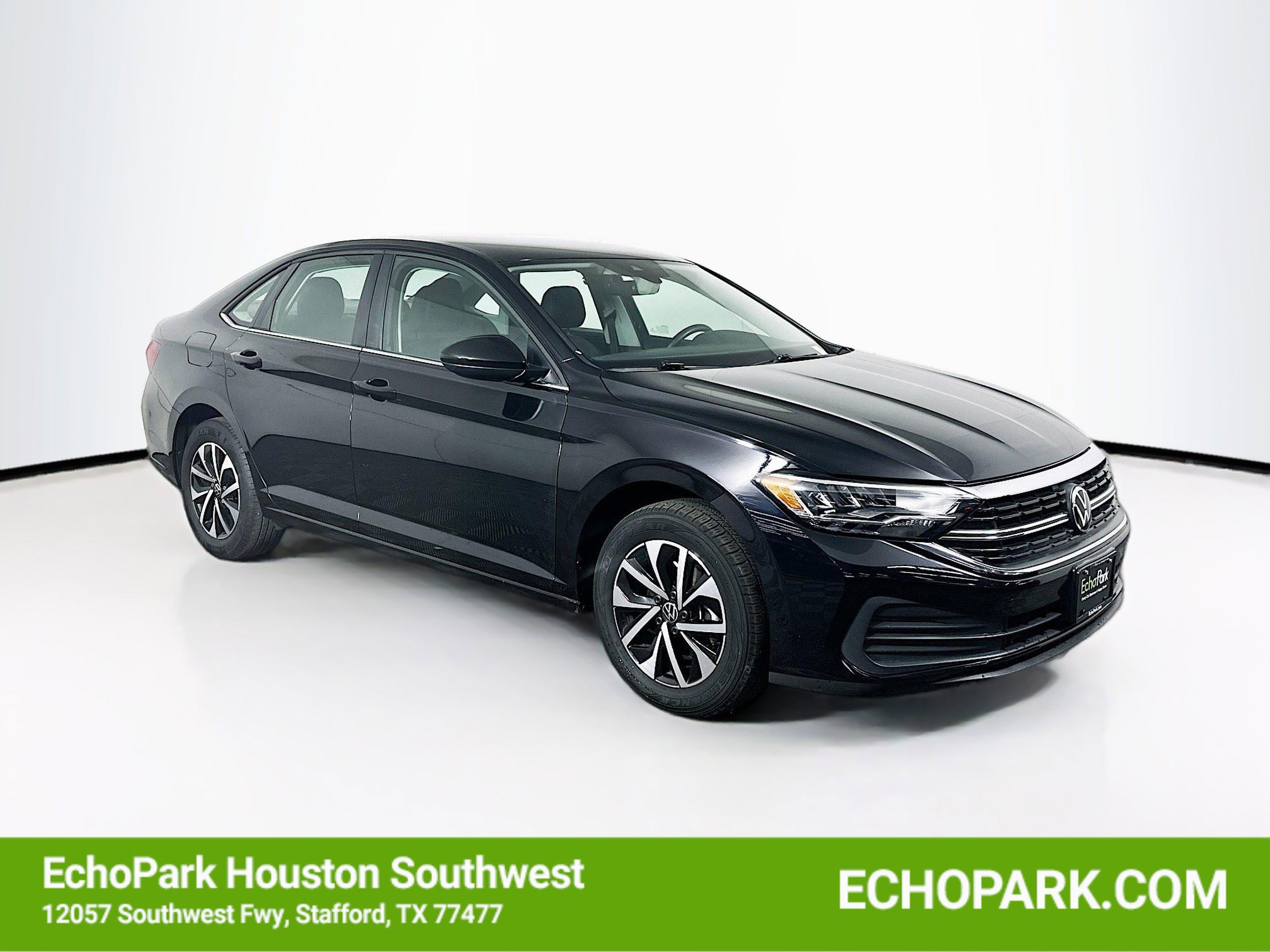 Used 2024 Volkswagen Jetta S image 1