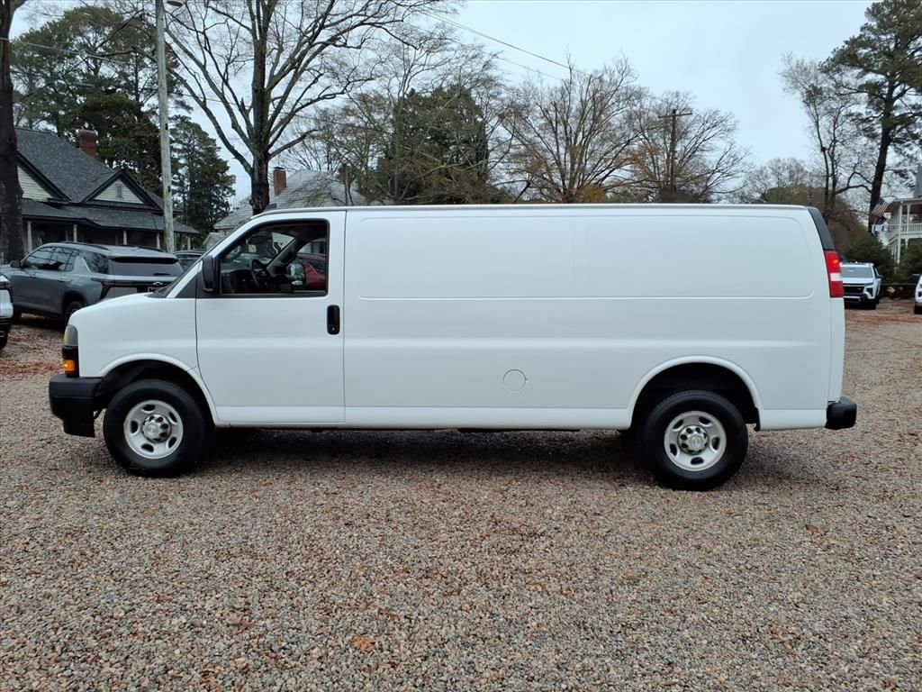 Used 2021 Chevrolet Express 2500 Extended w/ Driver Convenience Package image 4