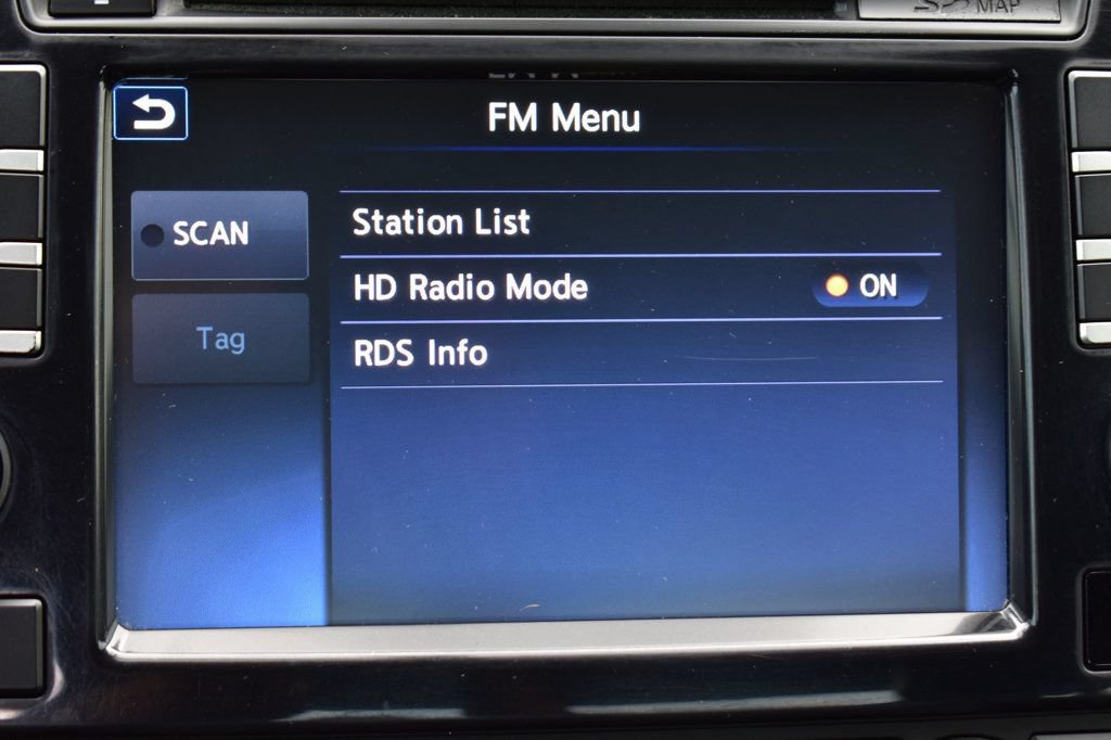 Used 2017 Nissan Maxima FWD image 27