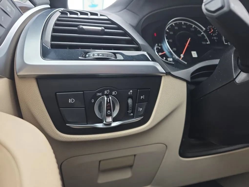 Used 2019 BMW X3 xDrive30i w/ Executive Package image 24