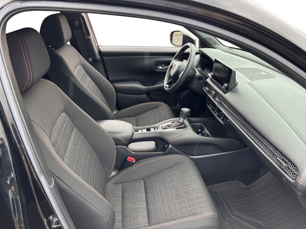 Used 2023 Honda HR-V Sport image 15