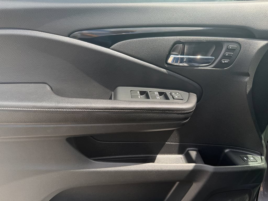 Used 2020 Honda Pilot Touring image 20