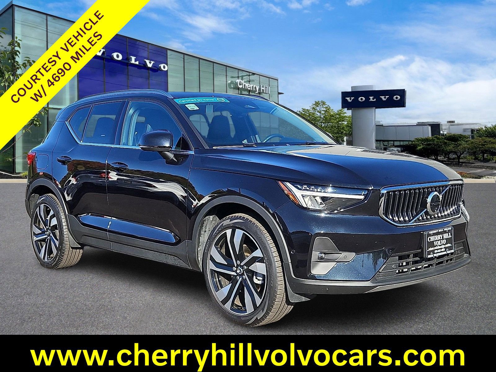 Certified 2025 Volvo XC40 B5 Plus w/ Climate Package