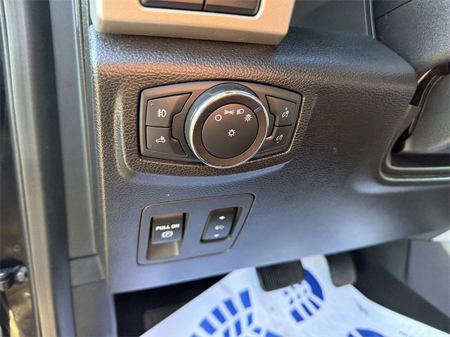 Used 2019 Ford F150 Lariat image 18