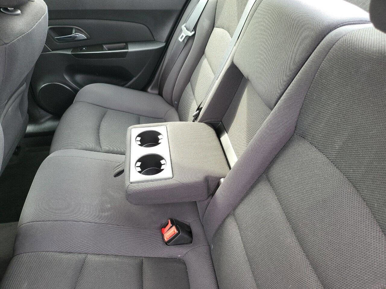 Used 2014 Chevrolet Cruze LT image 21