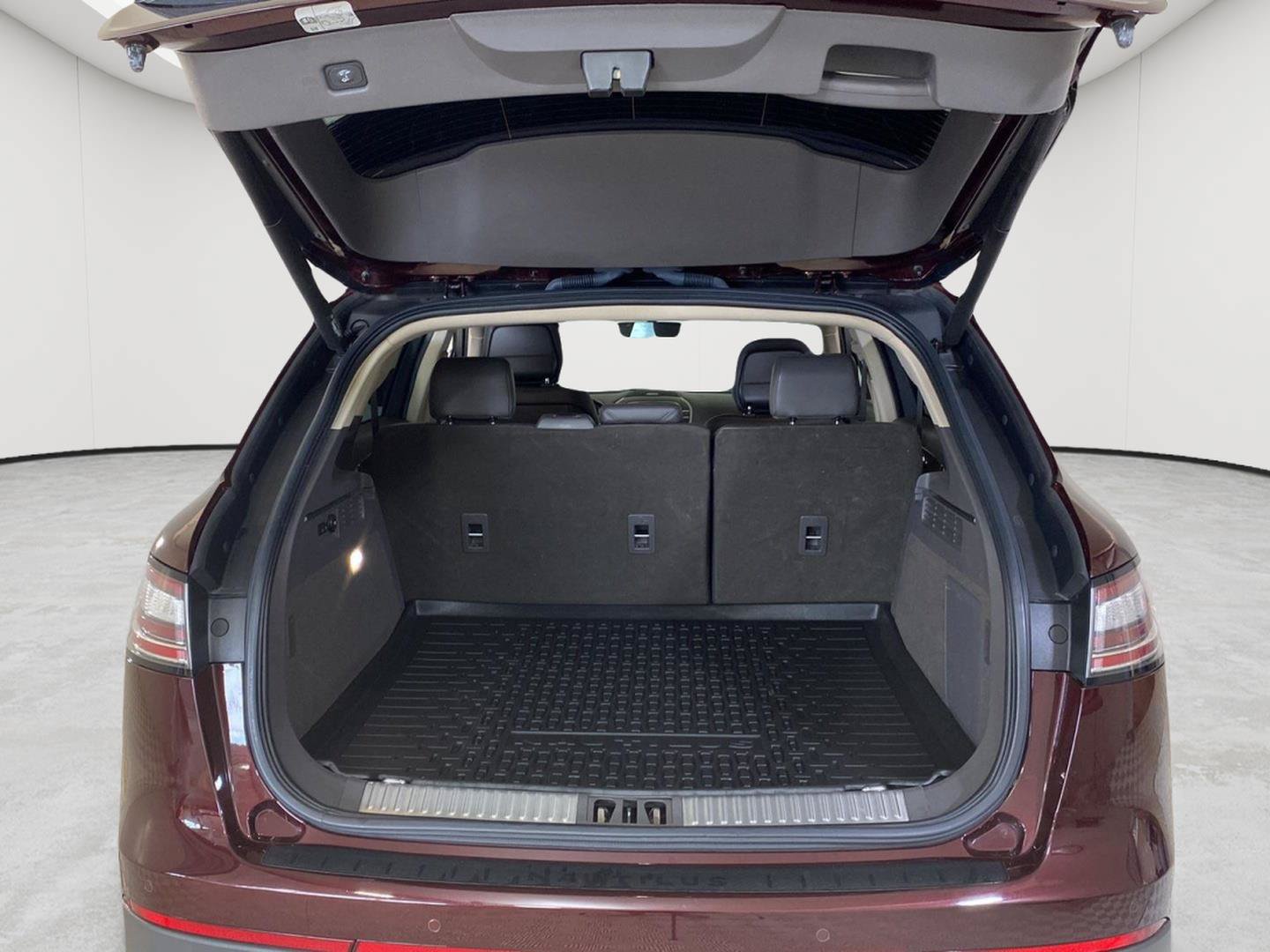 Used 2020 Lincoln Nautilus Reserve w/ Cargo Utility Package AWD/4WD image 14