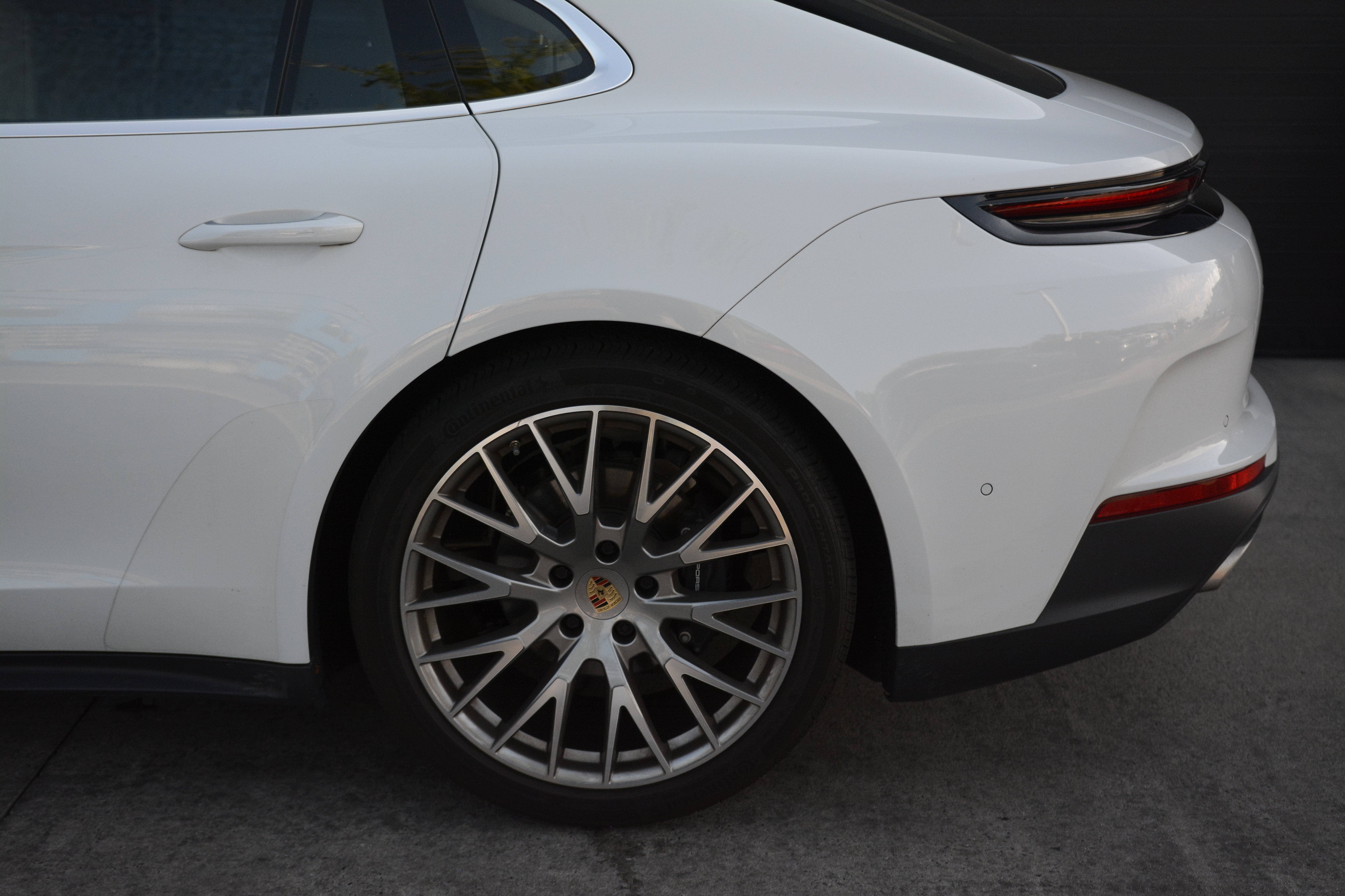 Certified 2024 Porsche Panamera 4 AWD/4WD image 38