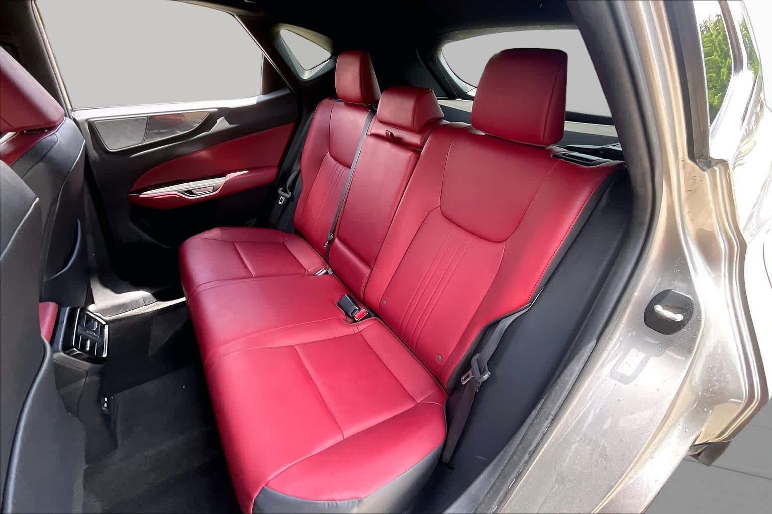 Used 2024 Lexus NX 250 FWD w/ Towing Package (2000 Lbs) image 18