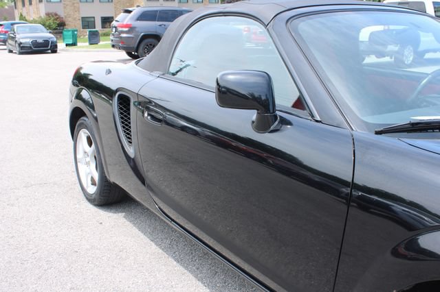 Used 2001 Toyota MR2 RWD image 35