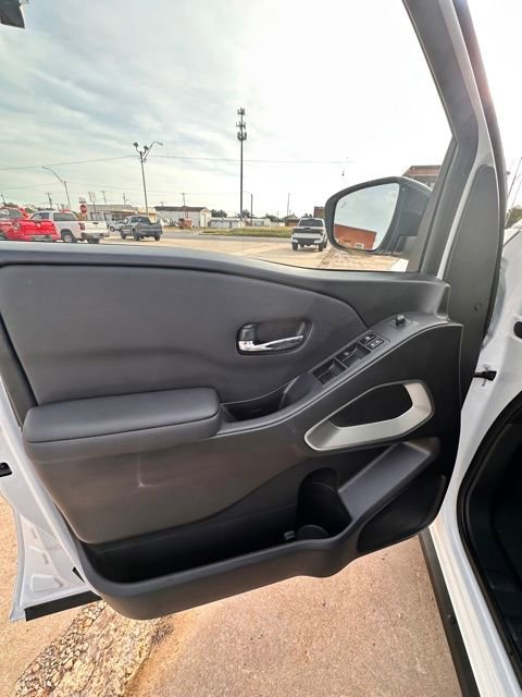 Certified 2024 Nissan Frontier SV w/ Hardbody Edition image 22