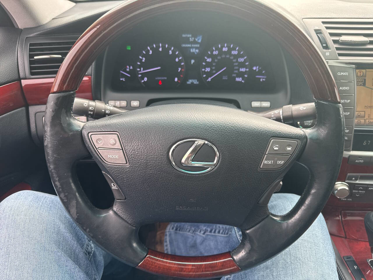 Used 2011 Lexus LS 460 AWD w/ Comfort Pkg image 18