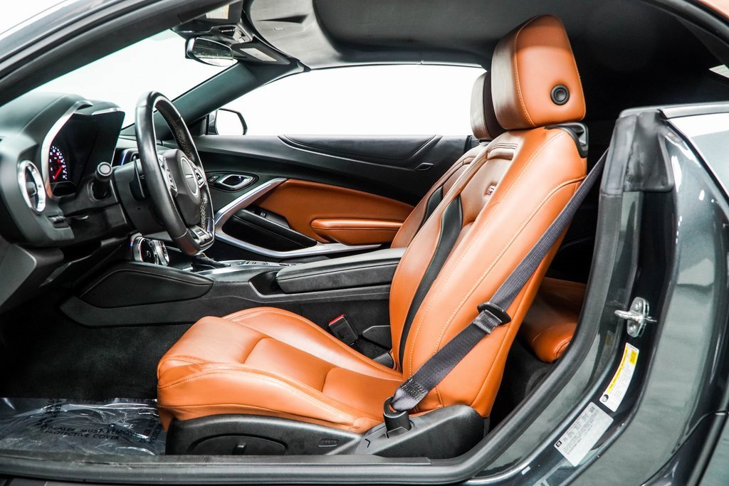 Used 2017 Chevrolet Camaro SS image 37