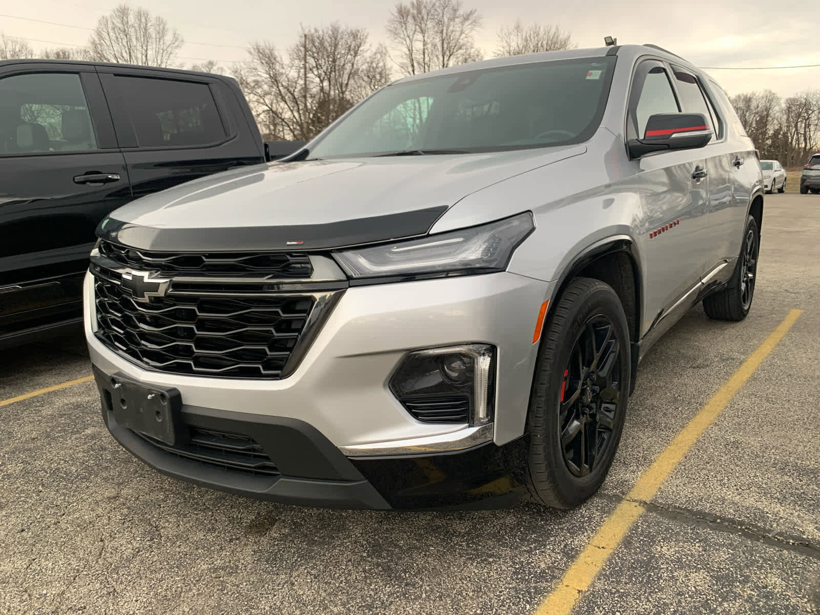 Used 2022 Chevrolet Traverse Premier w/ Redline Edition image 2