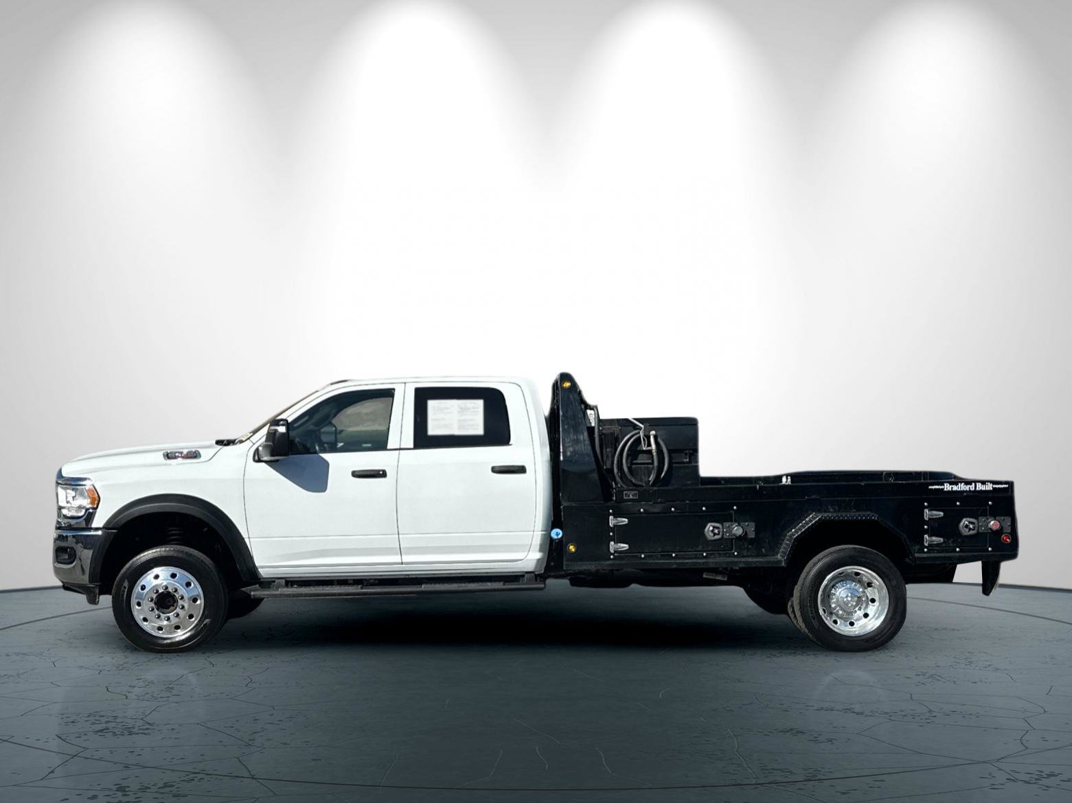 Used 2024 RAM 4500 Tradesman w/ Chrome Appearance Group AWD/4WD image 7
