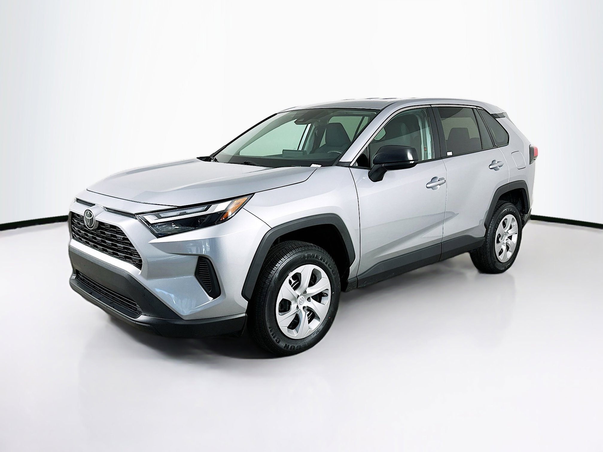 Used 2024 Toyota RAV4 LE image 3