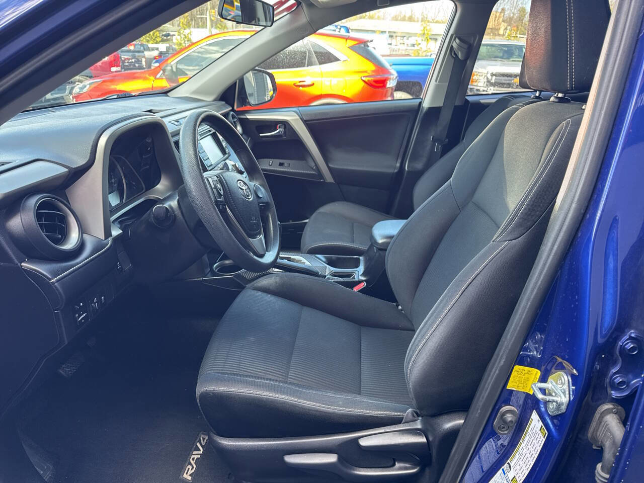 Used 2014 Toyota RAV4 XLE AWD/4WD image 13