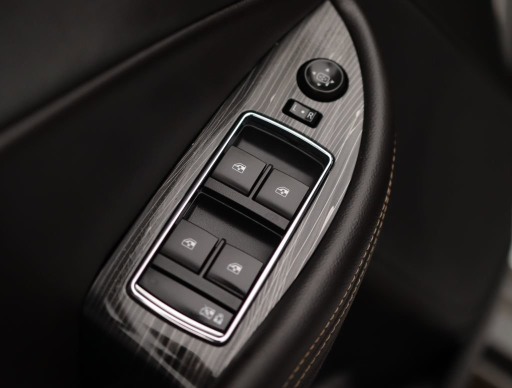 Used 2016 Chevrolet Impala LTZ image 25