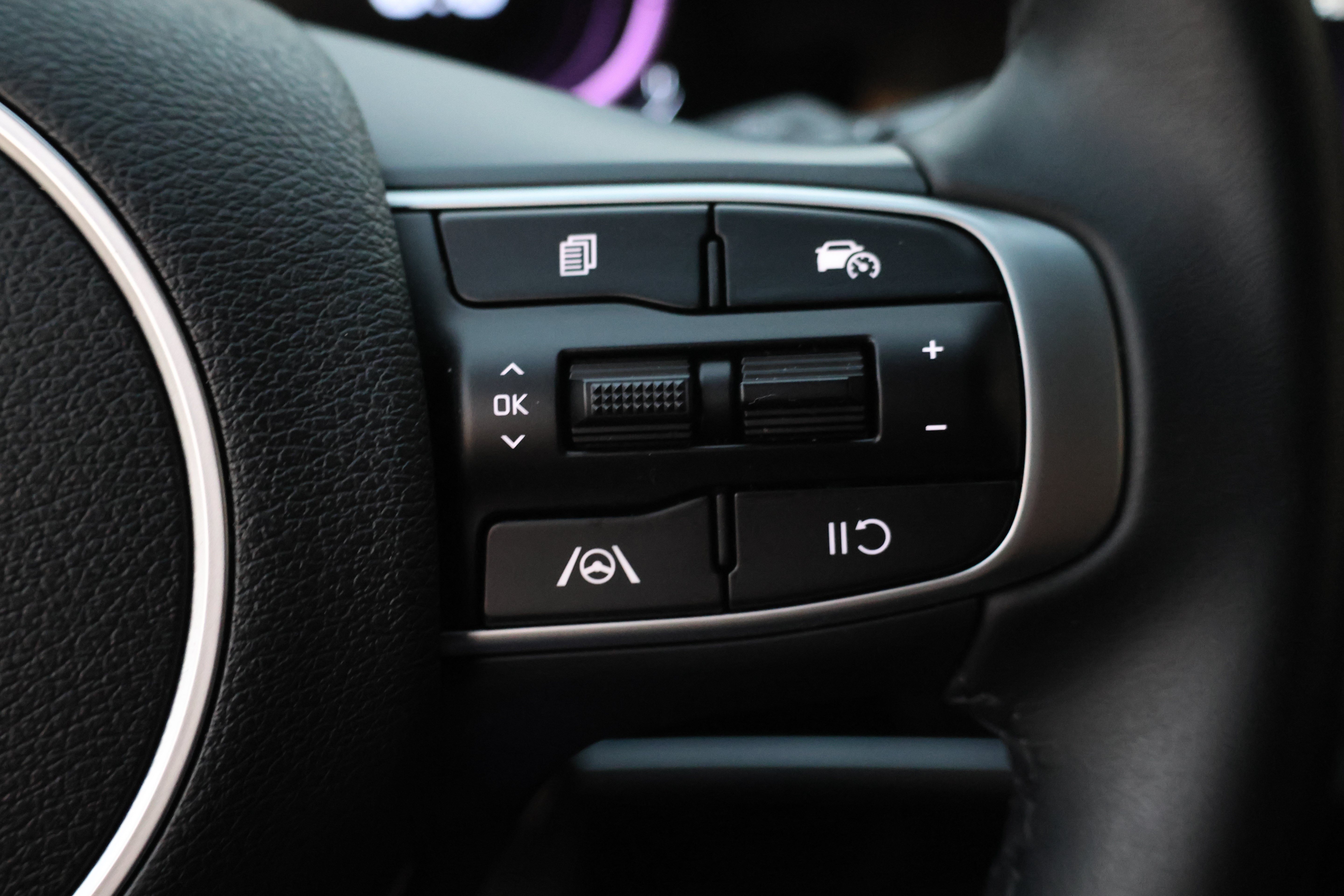 Used 2024 Kia Sportage X-Line w/ X-Line Premium Package AWD/4WD image 28