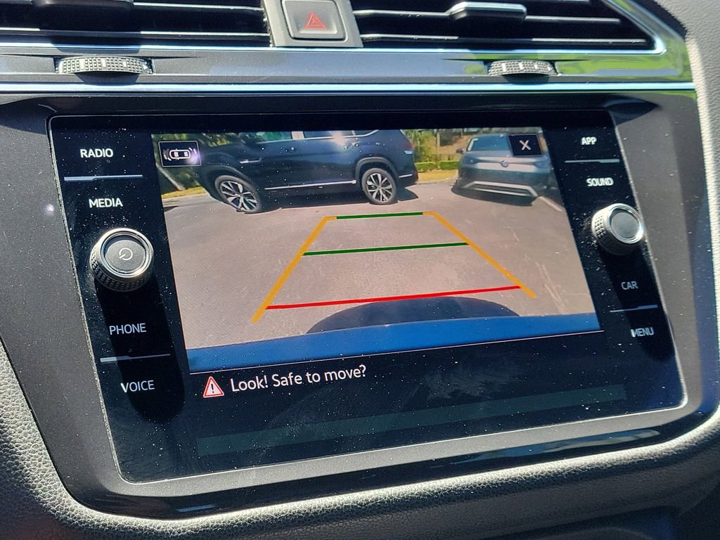 Used 2023 Volkswagen Tiguan SE R-Line FWD image 24