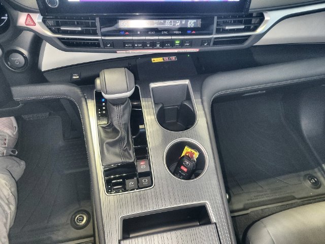 New 2026 Toyota Sienna XLE AWD/4WD image 19