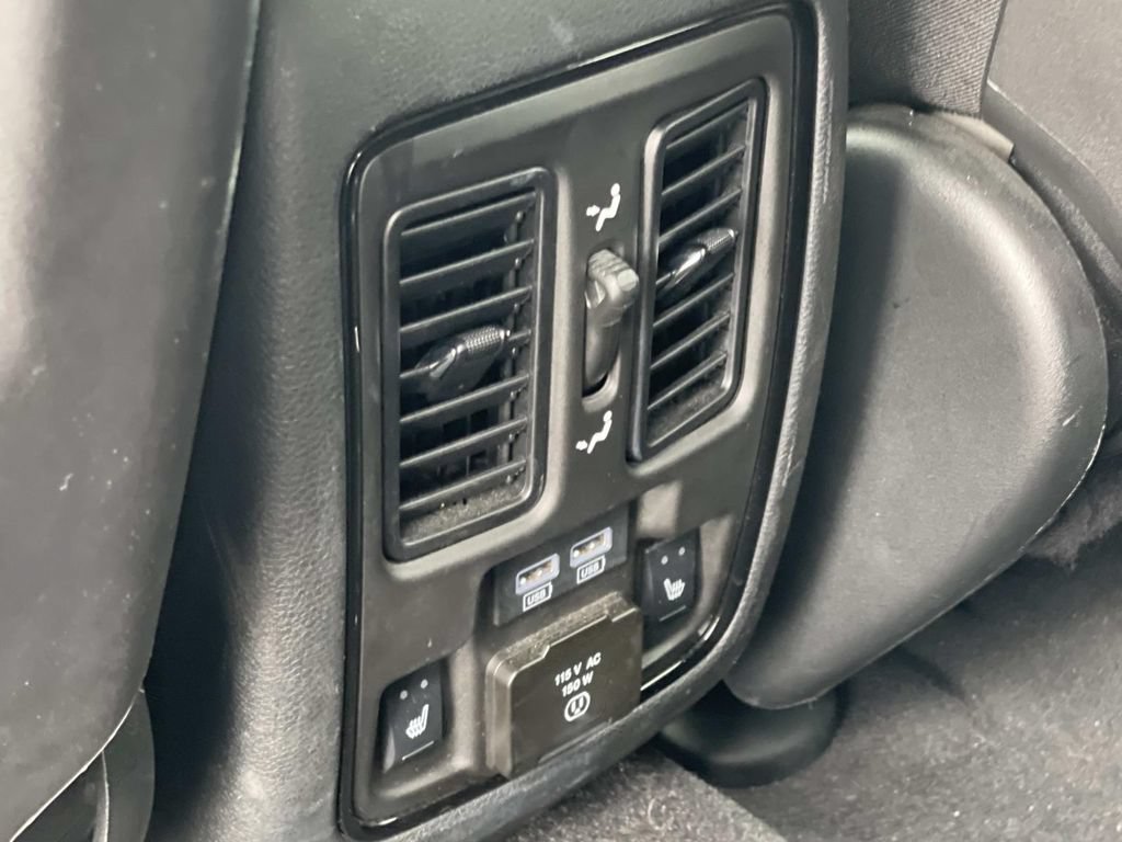 Used 2025 Dodge Durango GT AWD/4WD image 16