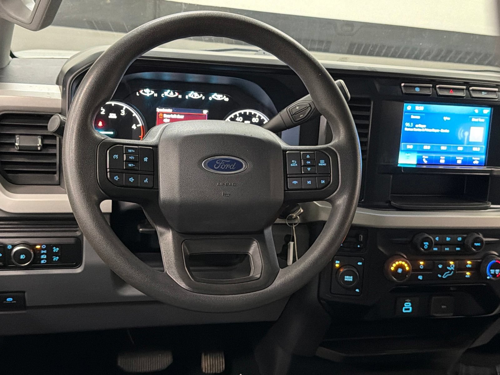 Used 2023 Ford F250 XLT AWD/4WD image 35