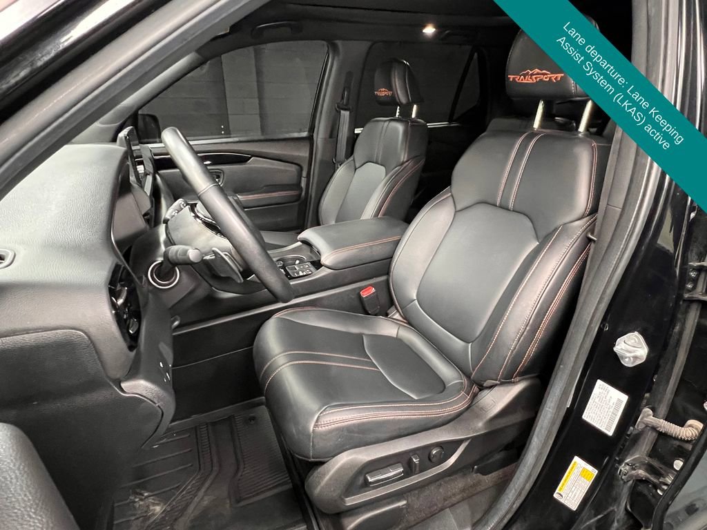 Used 2025 Honda Pilot TrailSport image 4