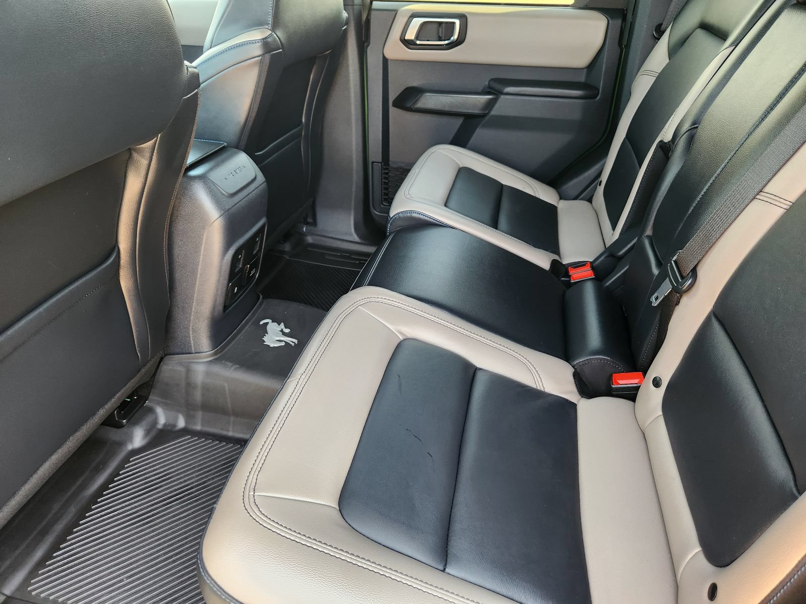 Used 2024 Ford Bronco Wildtrak AWD/4WD image 33