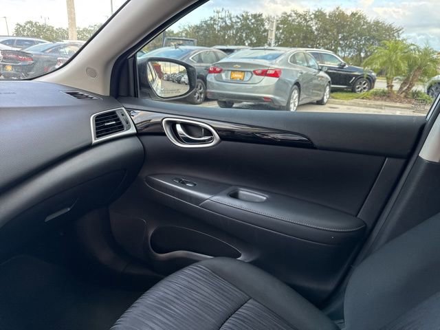 Used 2019 Nissan Sentra SV w/ Exterior Package image 29