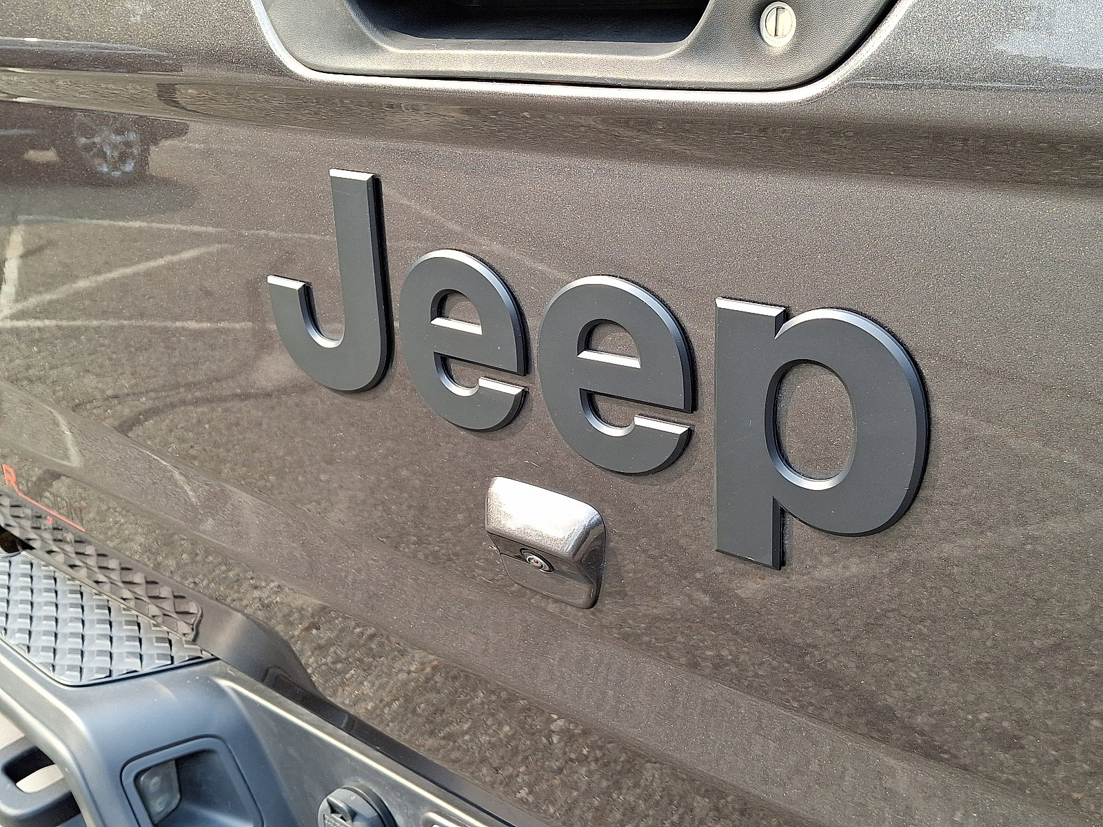 Certified 2021 Jeep Gladiator Willys image 29