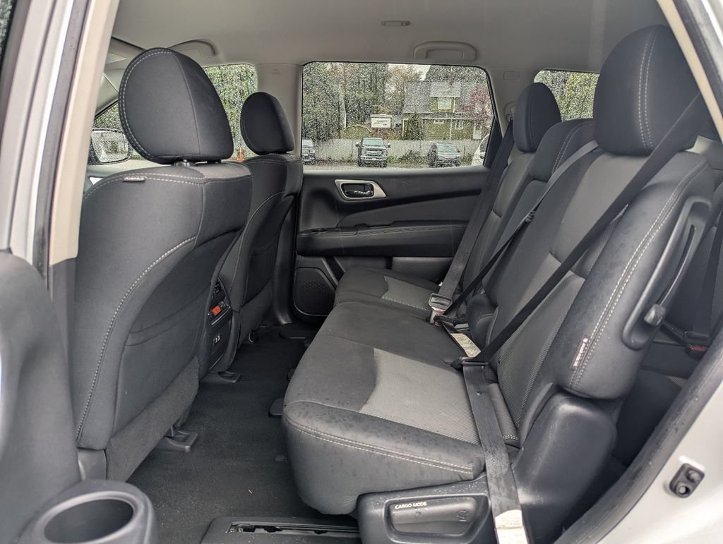 Used 2020 Nissan Pathfinder S AWD/4WD image 27