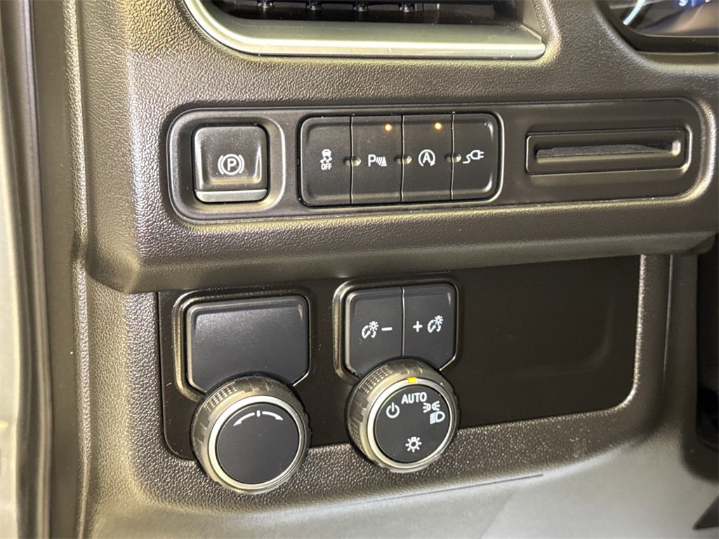 Used 2021 Chevrolet Tahoe LT image 23