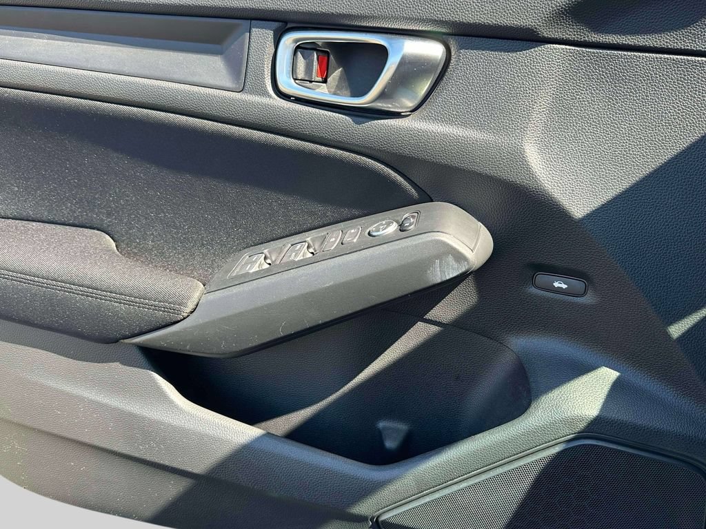 Used 2025 Honda Civic Sport image 16