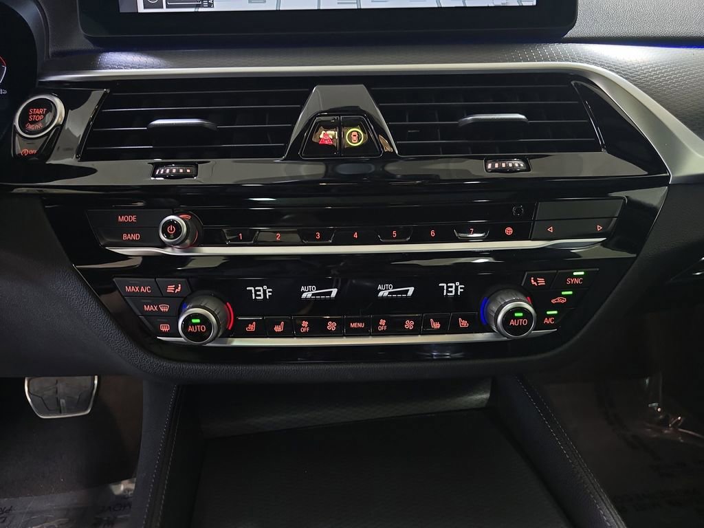 Used 2022 BMW M550i xDrive w/ Dynamic Handling Package AWD/4WD image 24