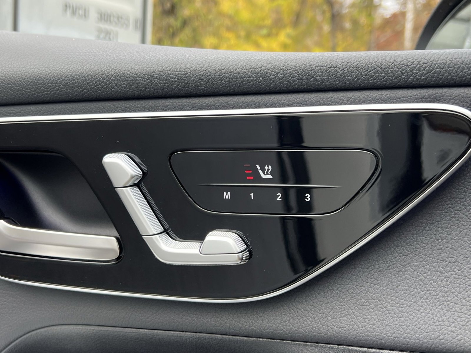 New 2026 Mercedes-Benz GLC 300 4MATIC image 33