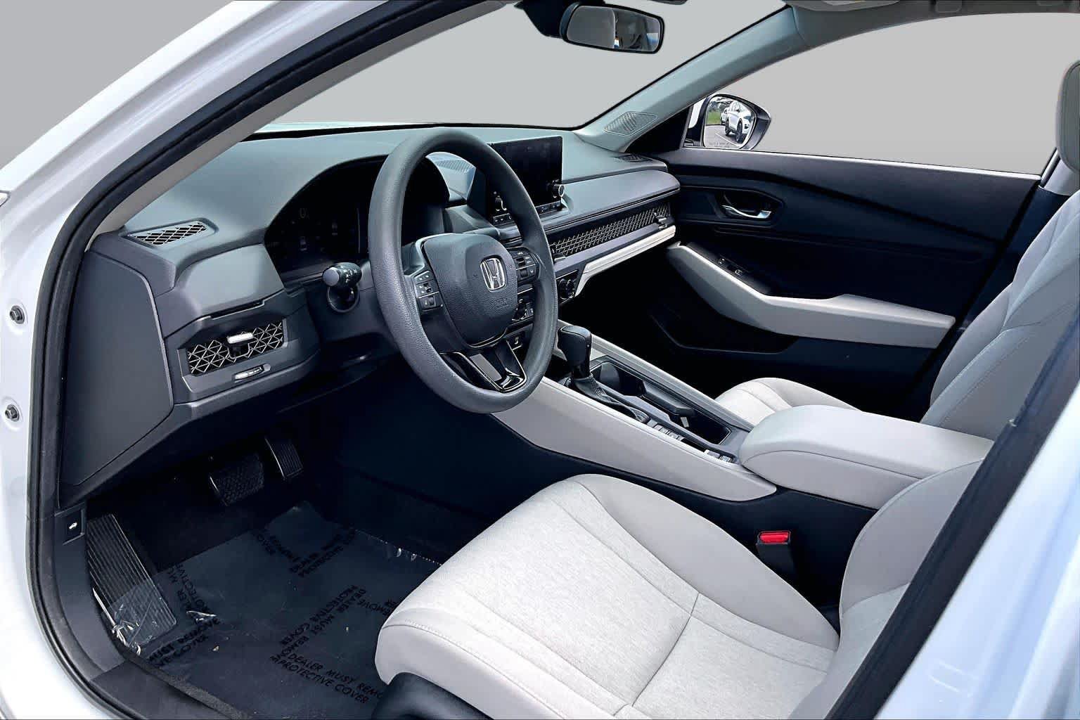 Used 2024 Honda Accord EX image 17