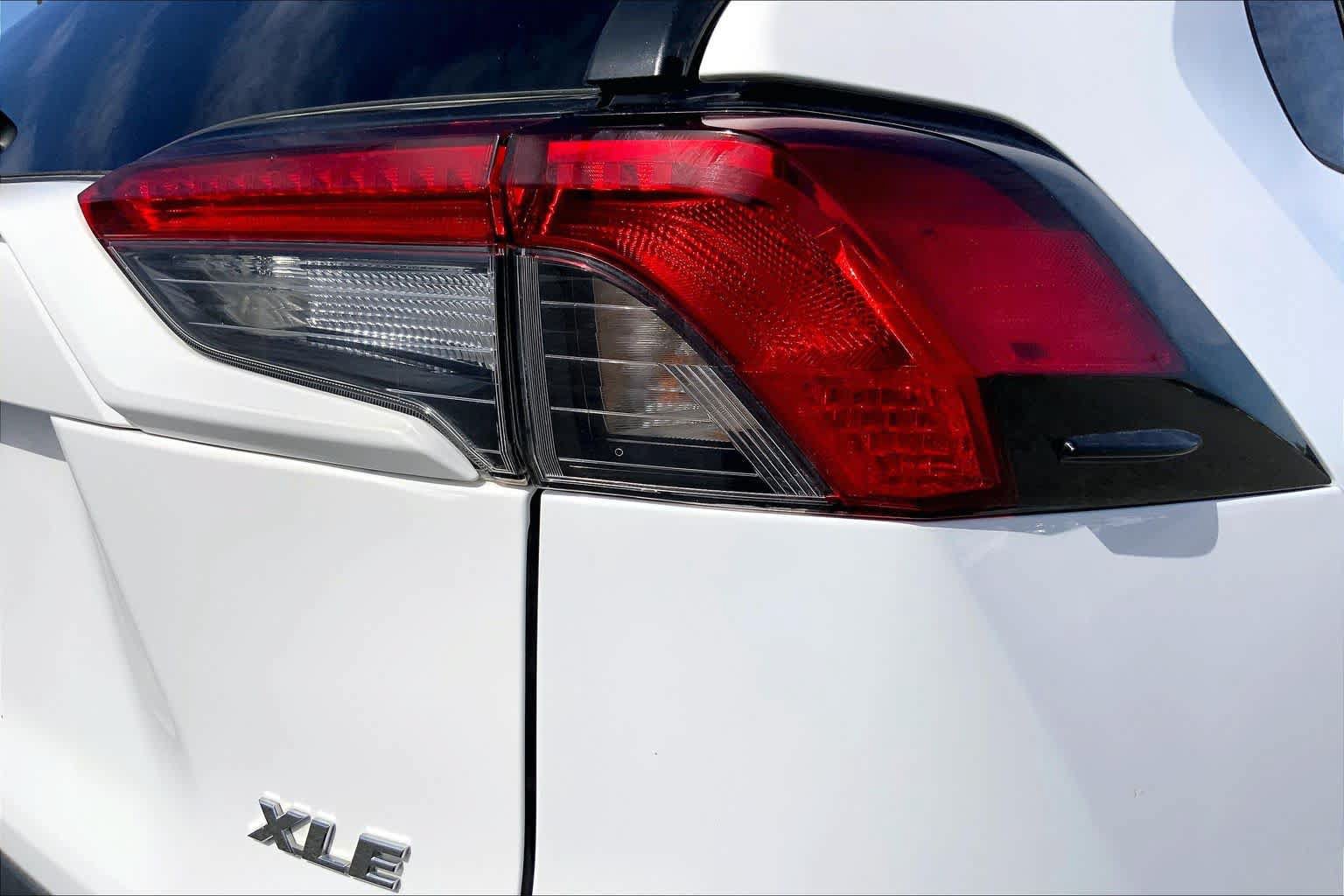 Used 2024 Toyota RAV4 XLE w/ Convenience Package FWD image 9