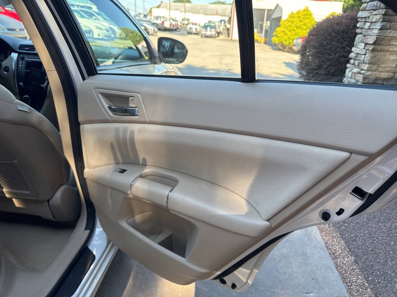Used 2012 Suzuki Kizashi SE FWD image 17