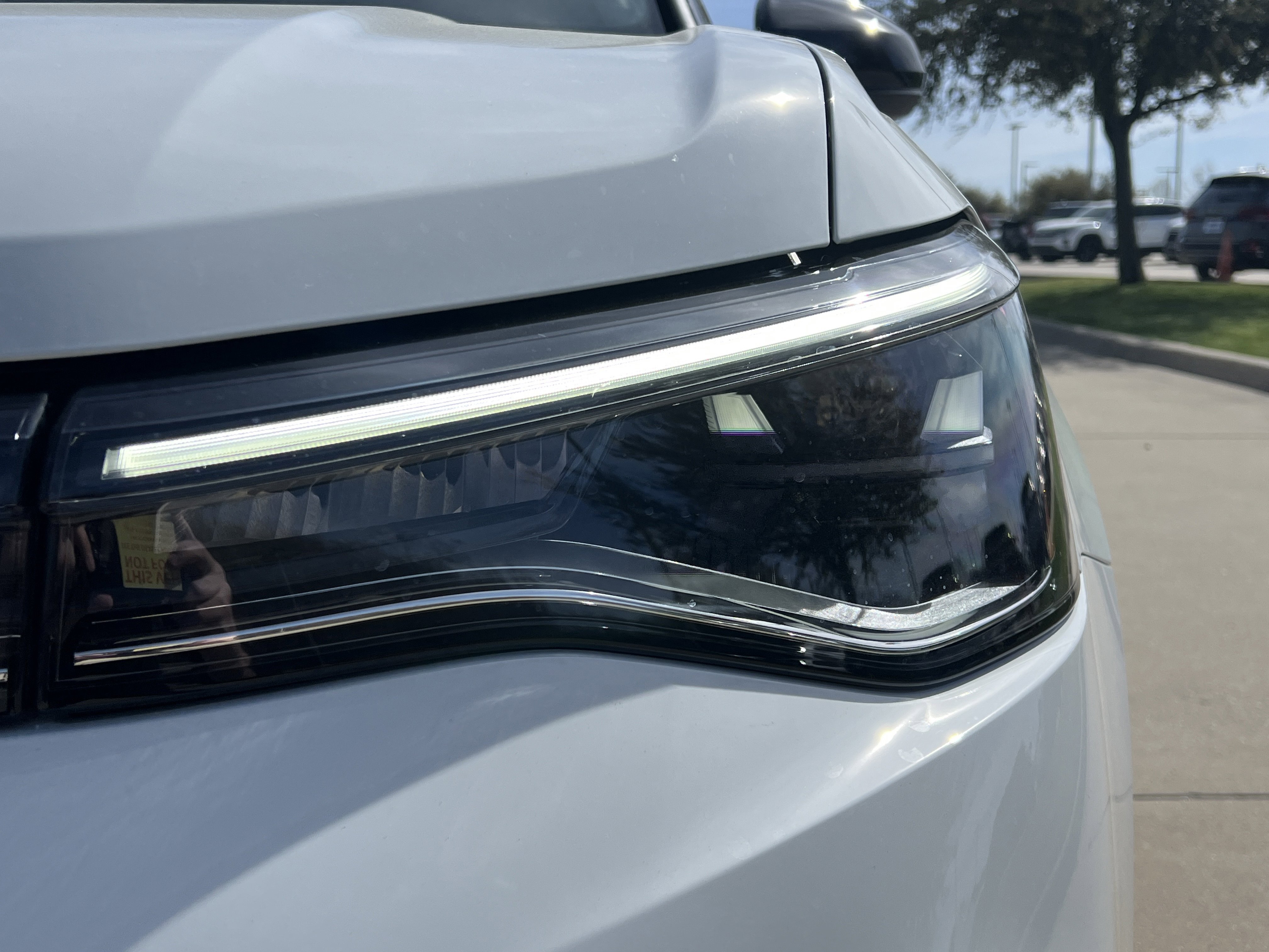 Certified 2025 Volkswagen Taos SE image 6