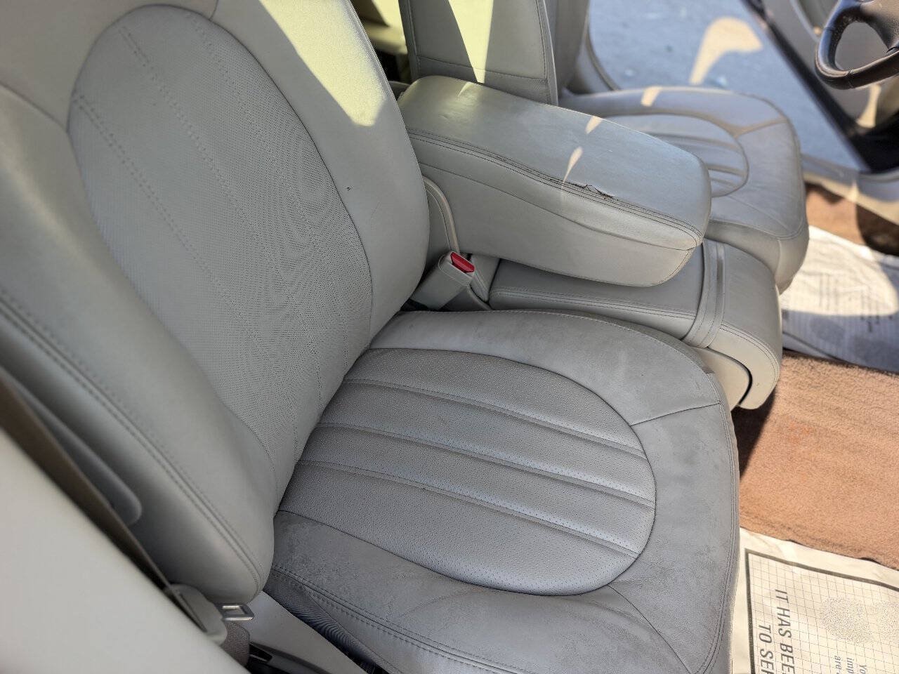 Used 2008 Buick Lucerne CXL w/ Ultra Confidence Package FWD image 19