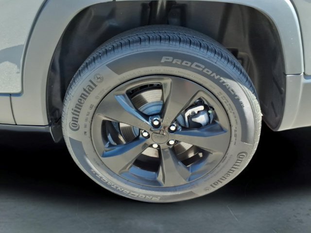 Used 2023 Jeep Cherokee Altitude Lux AWD/4WD image 12