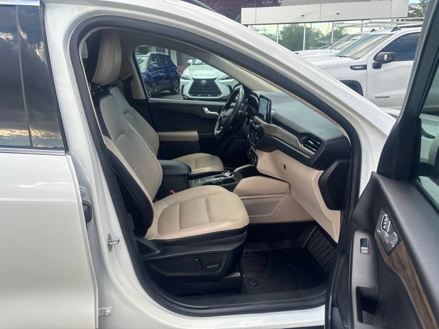 Used 2020 Ford Escape Titanium AWD/4WD image 39