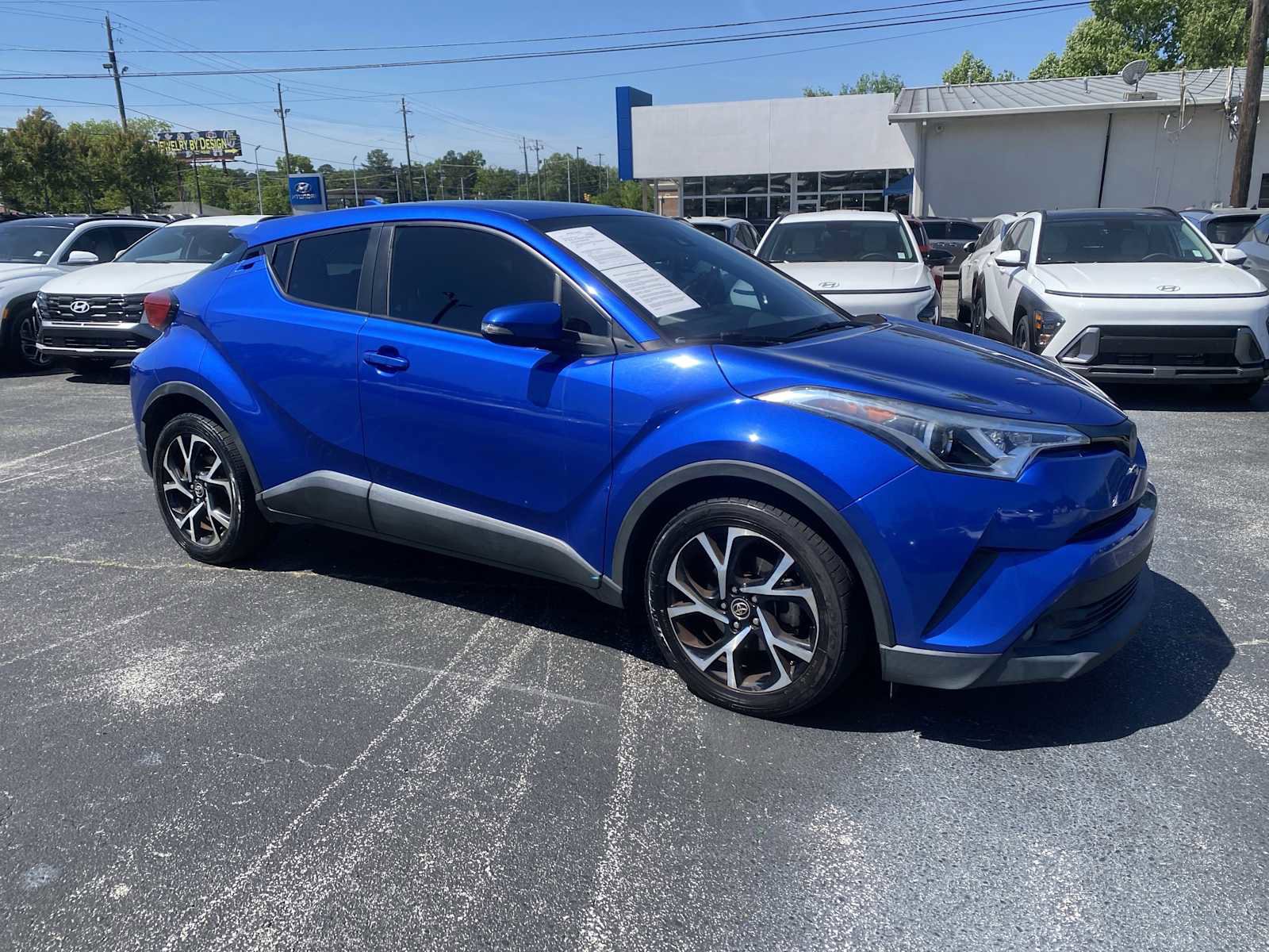 Used 2018 Toyota C-HR XLE image 2